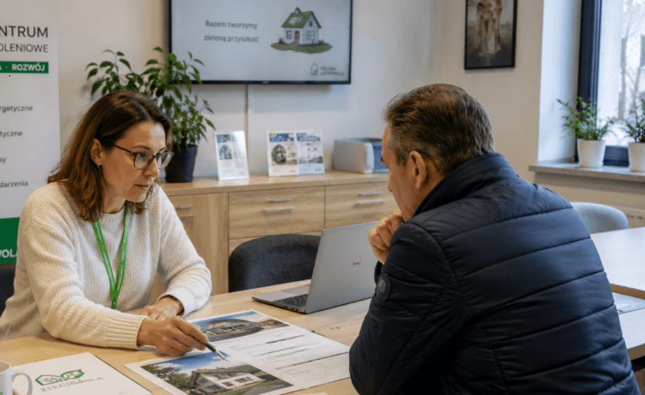 pelen kadr_rozmowa w centrum